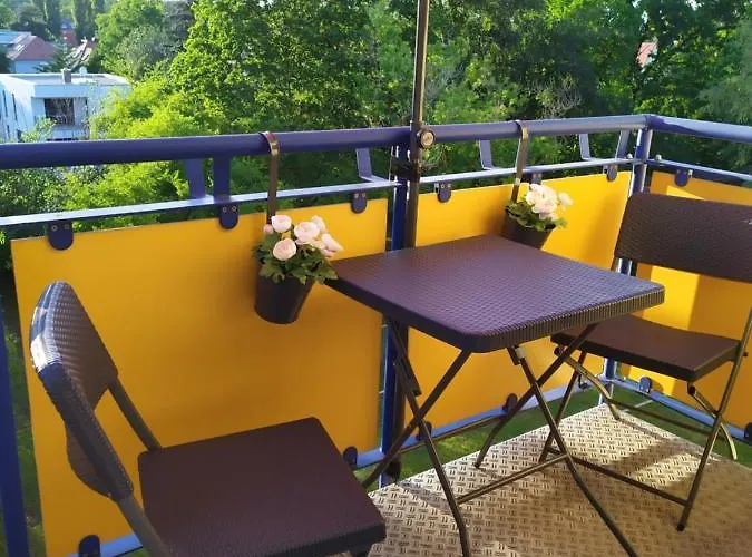 Lägenhet Helles Mit Balkon Am Grossen Garten Nahe Stadtzentrum Dresden