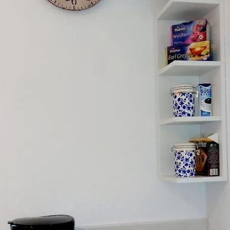 Appartement Helles Mit Balkon Am Grossen Garten Nahe Stadtzentrum *