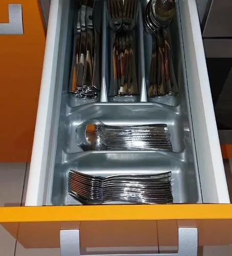 Helles Mit Balkon Am Grossen Garten Nahe Stadtzentrum *