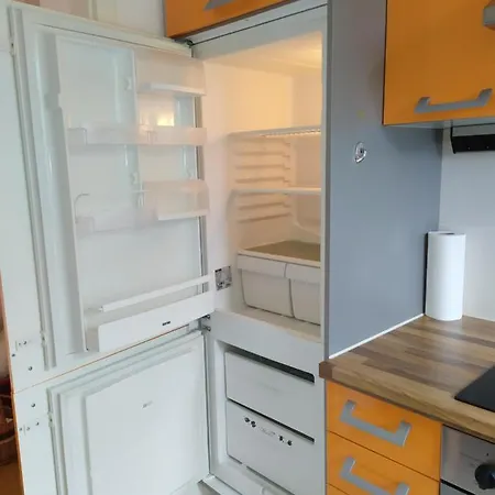 Helles Mit Balkon Am Grossen Garten Nahe Stadtzentrum Apartman Drezda