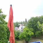 公寓 Helles Mit Balkon Am Grossen Garten Nahe Stadtzentrum